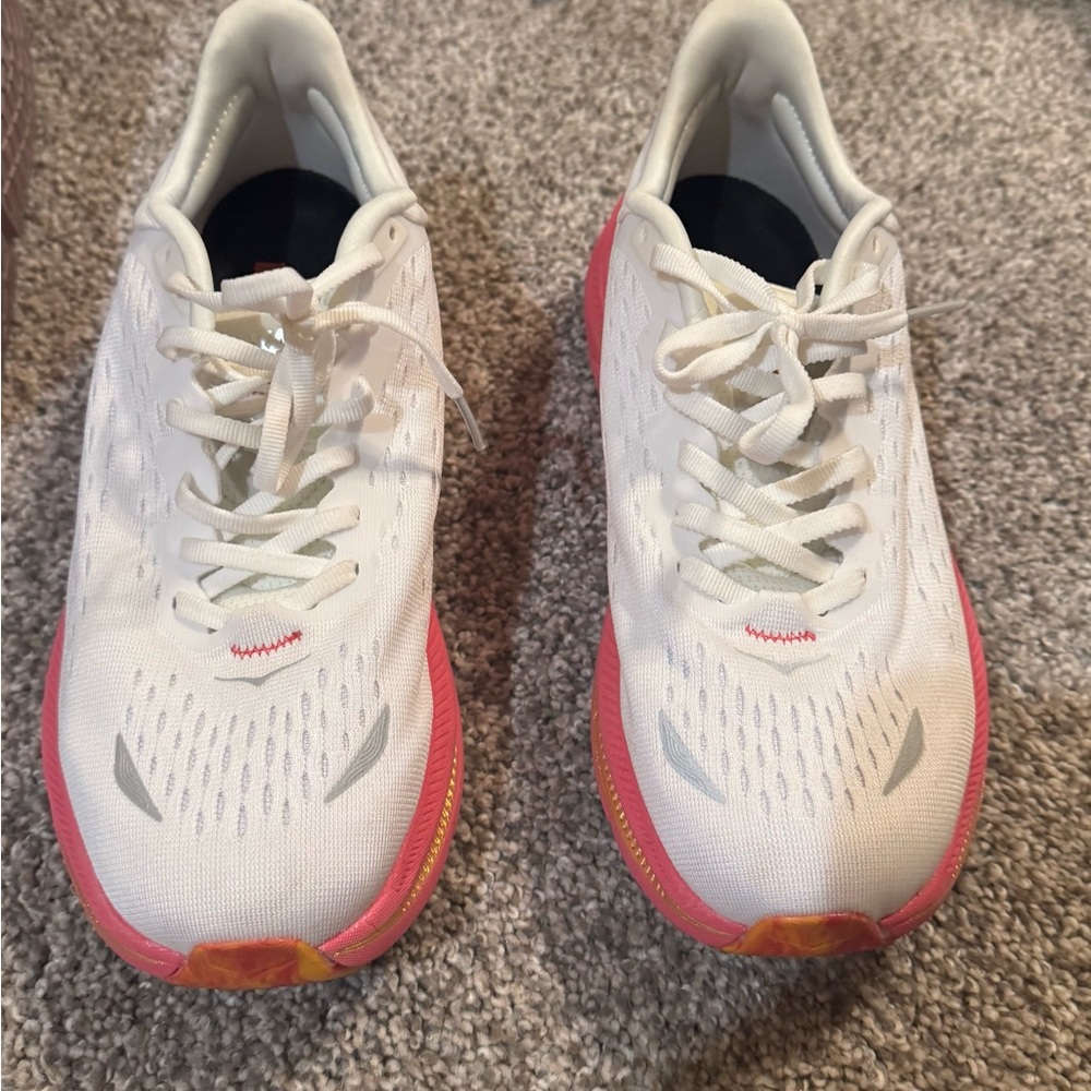 Hoka Kawana - Size 8.5